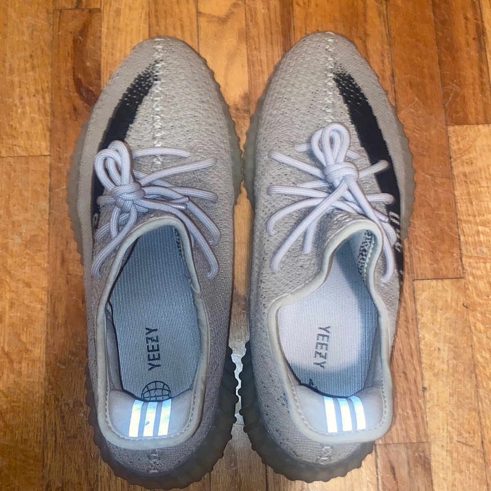 Men’s Yeezys size 11 barely worn